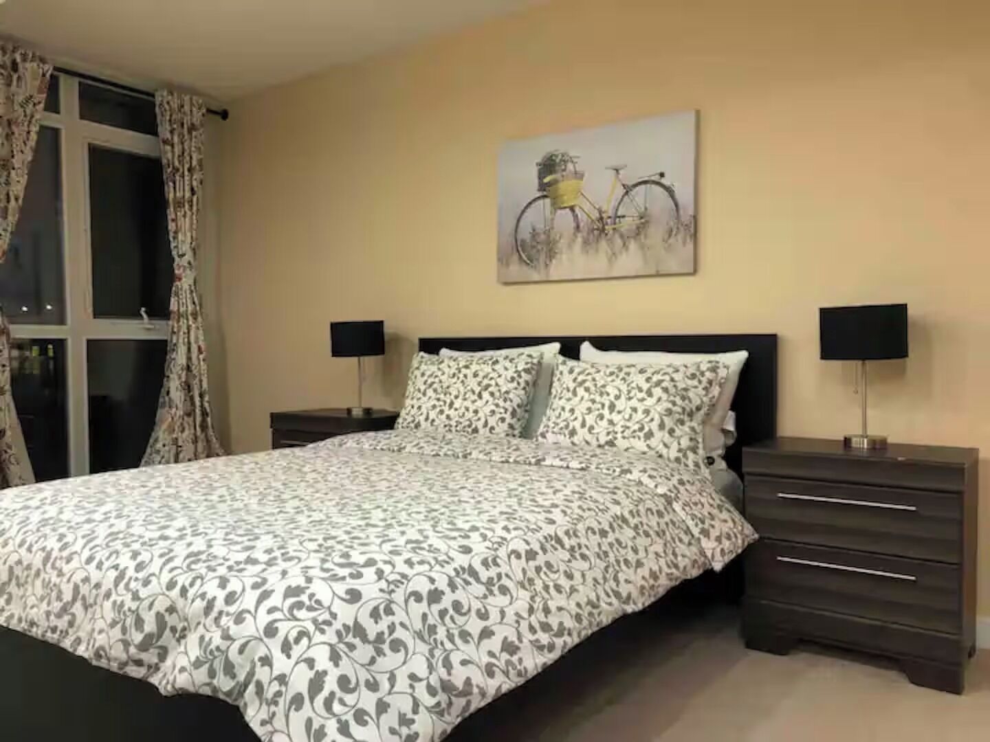 Exclusive Condo | Free WiFi, bed sheets