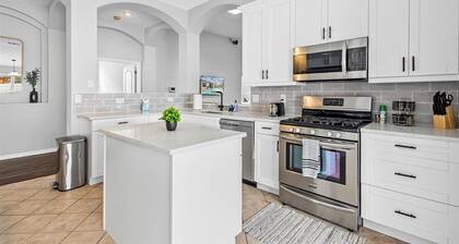 NEW! Poolside Oasis - Spacious Modern Home - Pool Home Just RENOVATED!