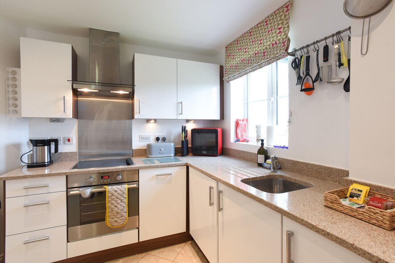 Frigorífic, microones, forn i placa de cuina 