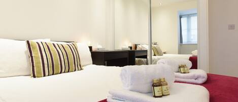 2 bedrooms, iron/ironing board, travel cot, WiFi