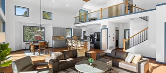 Embrace Coziness At Rudolph Ranch: Skiing, Hiking, Trail, Casino's. Pet friendly