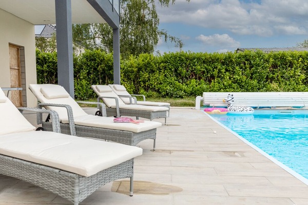 Piscina all'aperto, una piscina riscaldata