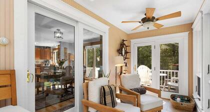 Hillhouse, tastefully decorated Maine home
