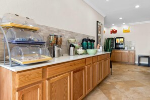 包每日全套早餐