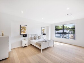 4 chambres, bureau, fer et planche à repasser, Wi-Fi gratuit