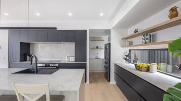 Fridge, microwave, oven, stovetop