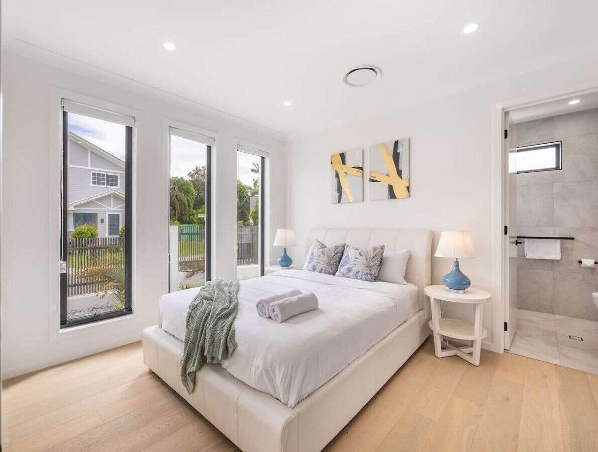 4 bedrooms, desk, iron/ironing board, free WiFi