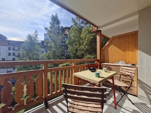 Outdoor dining - Modern studio, mountain view, 4 ppl (Les Deux Alpes)