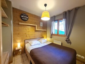 1 室のベッドルーム、ベッドシーツ