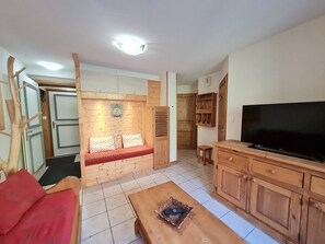 TV - Mountain appt, huge balcony, confortable 8ppl (Les Deux Alpes)