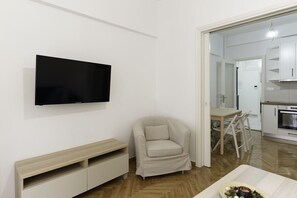 TV - Phaedrus Living: City Center Koukaki Flat (Athina)