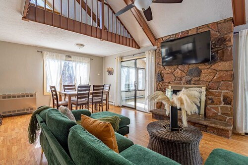 Cayuga Hideaway | Game Room | Fire Table