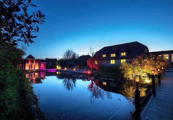 المنشأة من الخارج