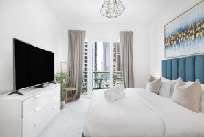 1 habitación y escritorio 