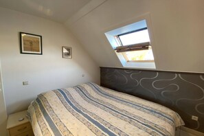 1 室のベッドルーム、WiFi (無料)