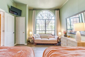 5 Schlafzimmer, Bügeleisen/Bügelbrett, Reisekinderbett, kostenloses WLAN