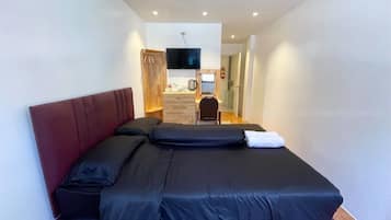 Frette Italian sheets, premium bedding, free minibar items