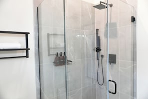 Shower, hair dryer, towels, soap - Modern, Family Friendly, King Bed, AC, 65in TV Prime Location
(Seattle)