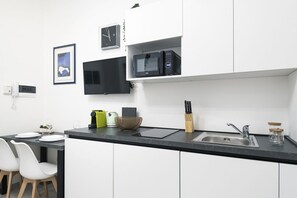 Fridge, stovetop, spices