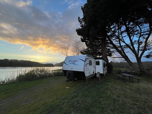 Surftside glamping rv - Site #17