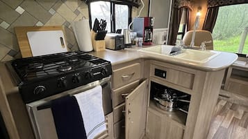 Microwave, stovetop