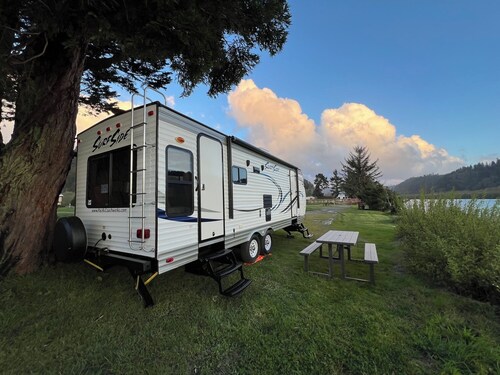 Surftside glamping rv - Site #17
