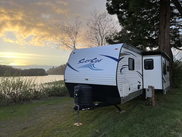 Exterior - Surftside glamping rv - Site #17 (Klamath)
