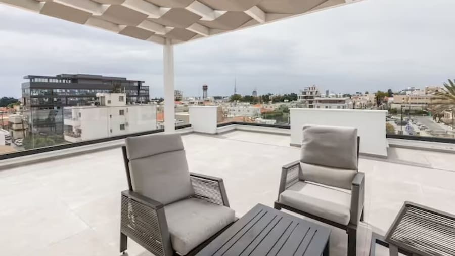 Yamas Urban Living Spiridonons