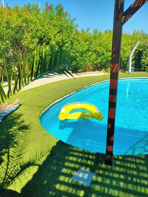 Outdoor pool - Divine Roujan Sunny Lodge. Piscine Privée, Climatisation, Wifi, Jardin, 6 Person (Roujan)