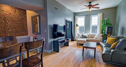 Classy 3BR King Apt in The Grove