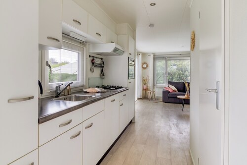 4-persoons Chalet aan zee op Slechts 150 Meter van het Strand Cadzand-bad