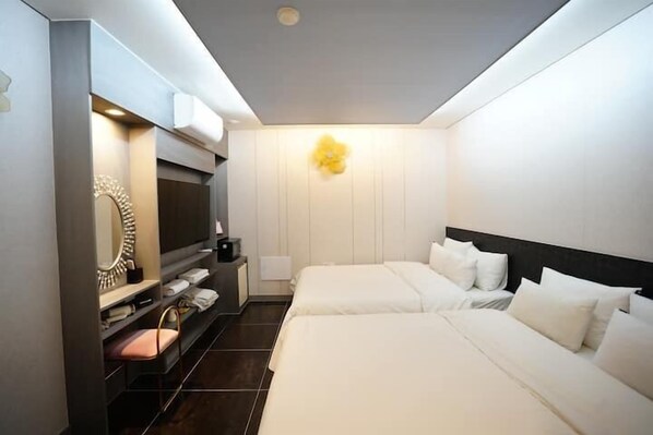 Family Suite | 2 bedrooms, free WiFi - sinchon y hotel (Seoul)