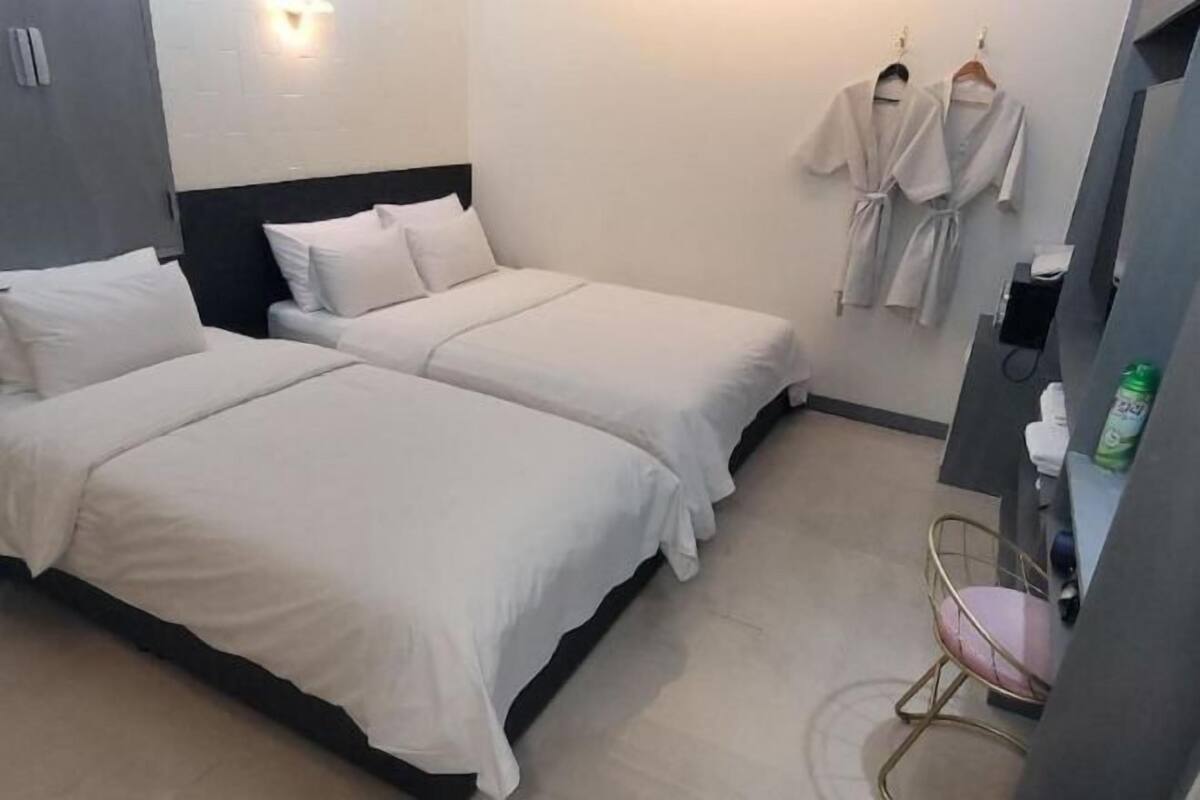 2 bedrooms, free WiFi