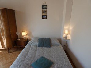 2 bedrooms