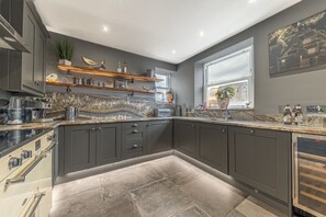 Fridge, microwave, oven, stovetop - The Eyrie -  a luxury maisonette that sleeps 8 guests  in 4 bedrooms (Central Keswick)