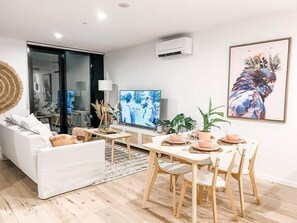 Dining - Luxury Apartment in Canberra CBD (Reid)