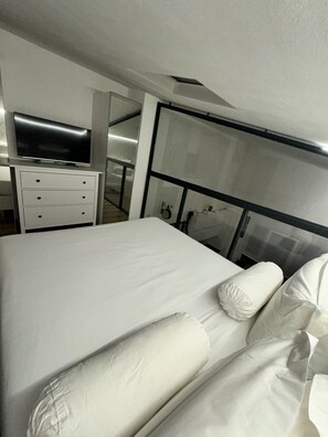1 bedroom, iron/ironing board, WiFi, bed sheets - CELESTES LOFT 37 (Firenze)