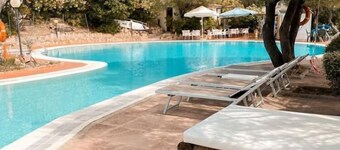 Residence with swimming- pool in Badesi