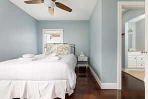 3 bedrooms, free WiFi, bed sheets