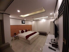 Family Suite, City View | Desk, free WiFi, bed sheets - GRAND MAFI (Sylhet)