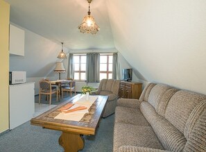 Premium bedding, minibar, desk