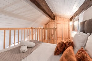 2 dormitorios, tabla de planchar con plancha, wifi gratis y ropa de cama