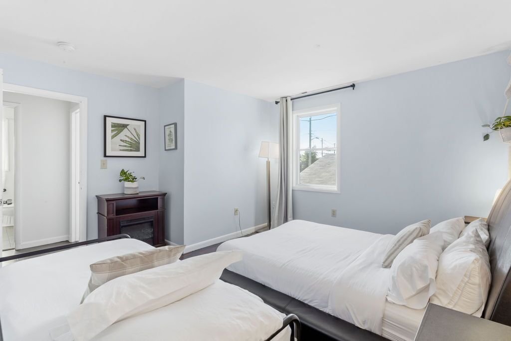 4 soverom, strykejern/-brett, wi-fi (inkludert) og sengetøy