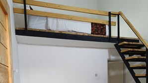 Family Room | WiFi (free)