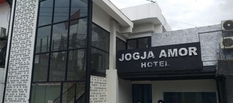 โรงแรม Jogja Amor