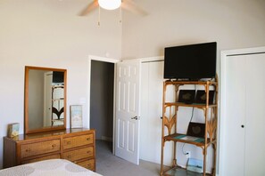 3 bedrooms - Condo located at Bayfront (Rockport)