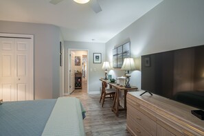 3 Schlafzimmer, Schreibtisch, Bügeleisen/Bügelbrett, kostenloses WLAN