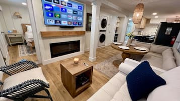 1 slaapkamer, een strijkplank/strijkijzer, gratis wifi, beddengoed