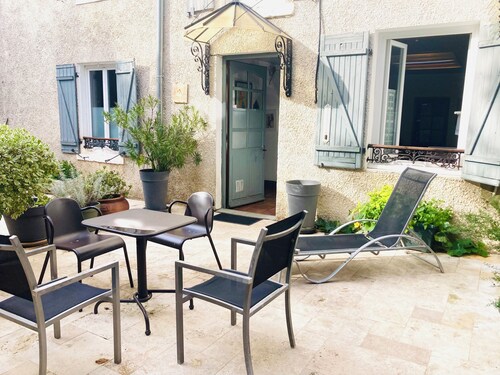 Charme authentique à Corbas : 120m² de confort