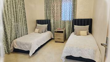 2 bedrooms, iron/ironing board, travel cot, free WiFi